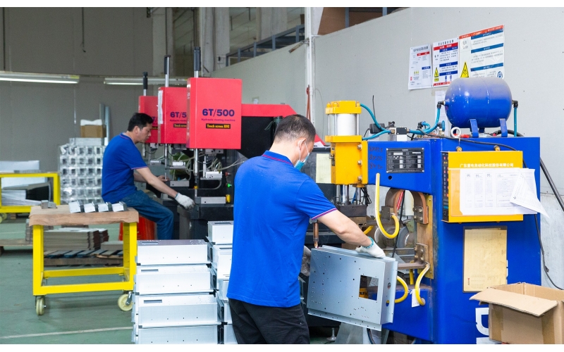 CNC數(shù)控加工機(jī)床的保護(hù)罩需要保養(yǎng)嗎？